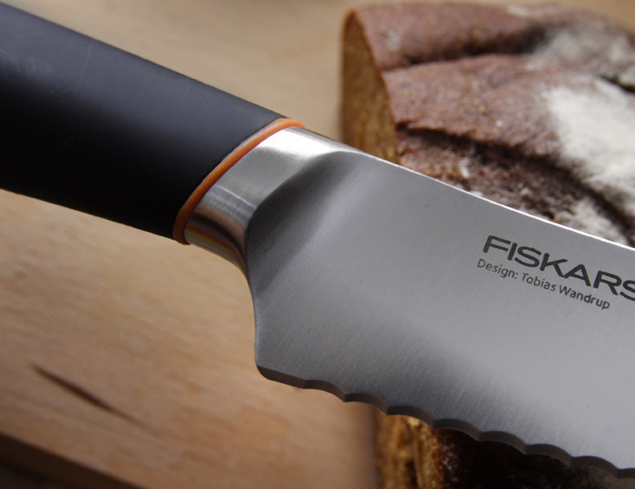 Fiskars Нож для хлеба FF+