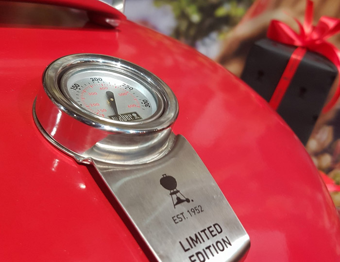 Угольный гриль Weber Master-Touch GBS Limited Edition, 57 см красный