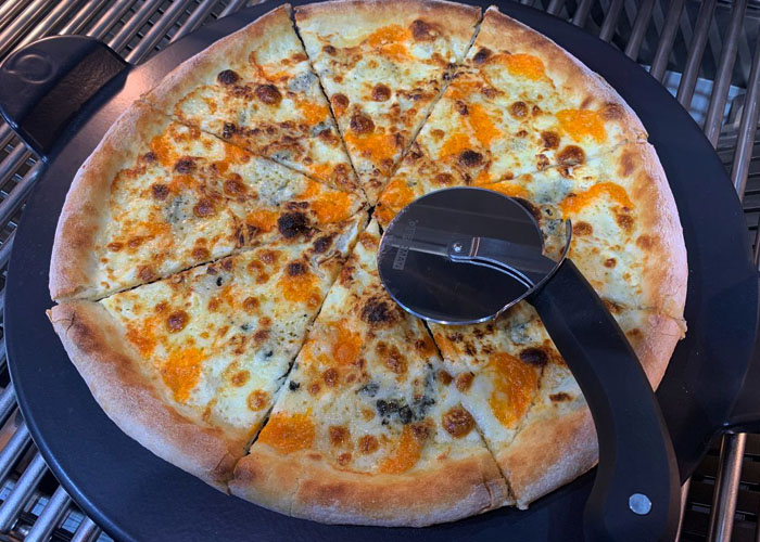 Нож для пиццы 4 сыра